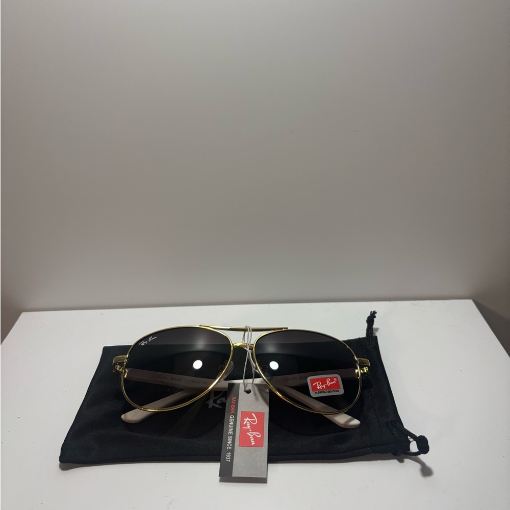 Ray-Ban Classic Gold Sunglasses with Black Lenses